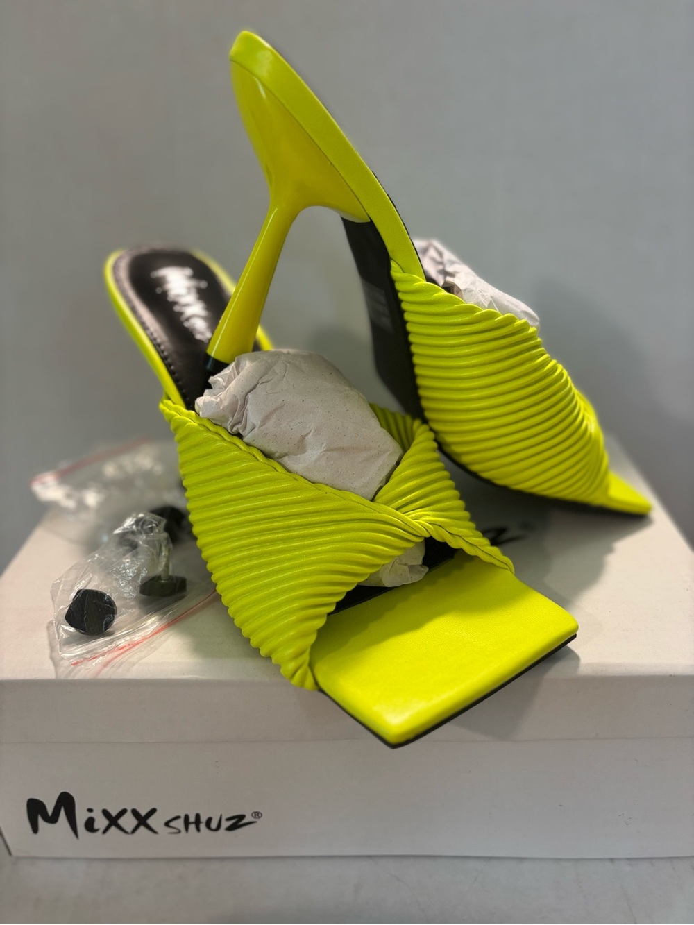 Mixx Shuz Neon Yellow Ribbed Mule Heels brand new